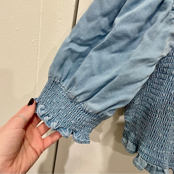 NWT Bar III Blue Smocked Crop Top - Picture 5 of 14